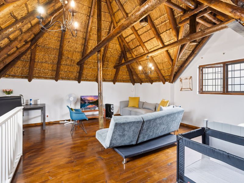 Full of Character in Historic The Mead – Two Dwellings, Endless Possibilities - Photo 9