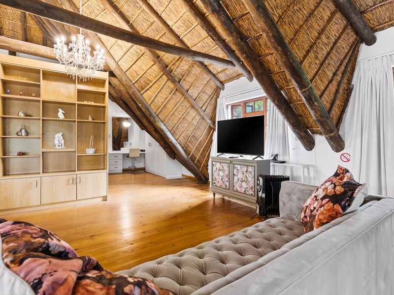 Full of Character in Historic The Mead – Two Dwellings, Endless Possibilities - Photo 8