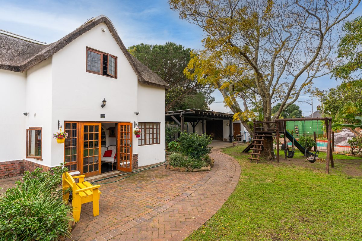 Full of Character in Historic The Mead – Two Dwellings, Endless Possibilities - Photo 3