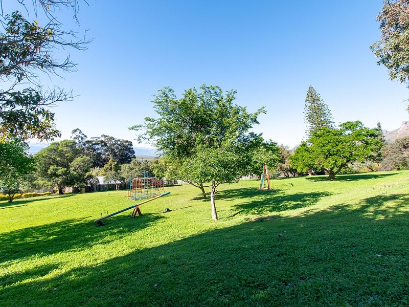Peaceful Neighborhood - Photo 8