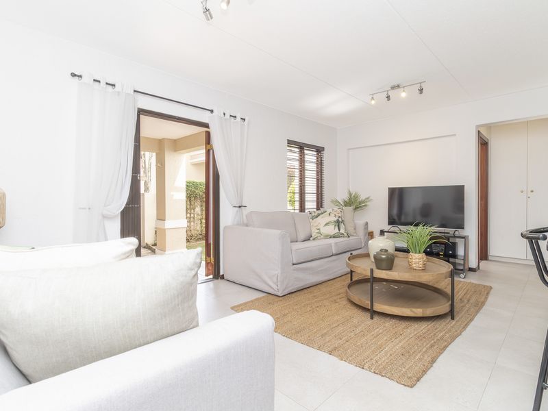 Immaculate 2 bed Townhouse - pet friendly - Sunninghill. - Photo 5