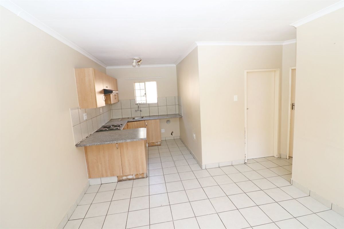 Perfect Starter Home or Investment! - Photo 3