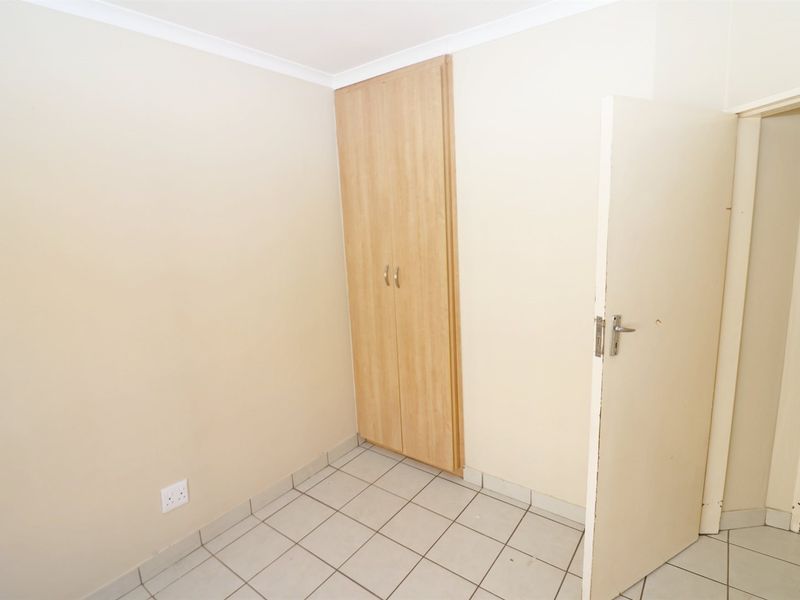 Perfect Starter Home or Investment! - Photo 8