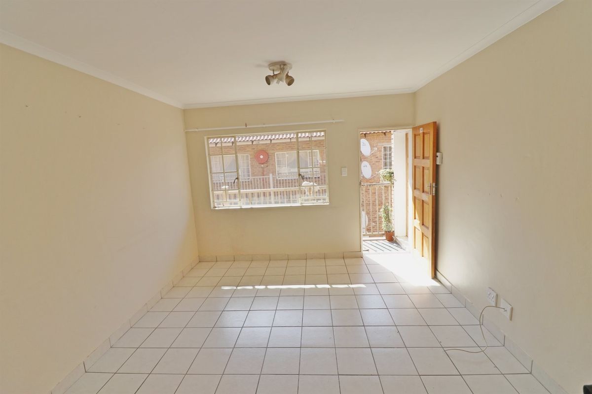 Perfect Starter Home or Investment! - Photo 2