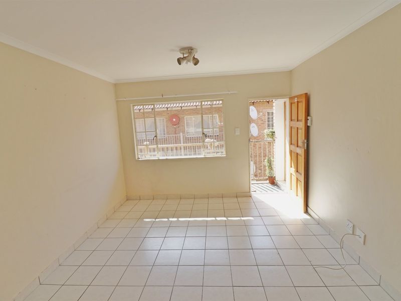 Perfect Starter Home or Investment! - Photo 2