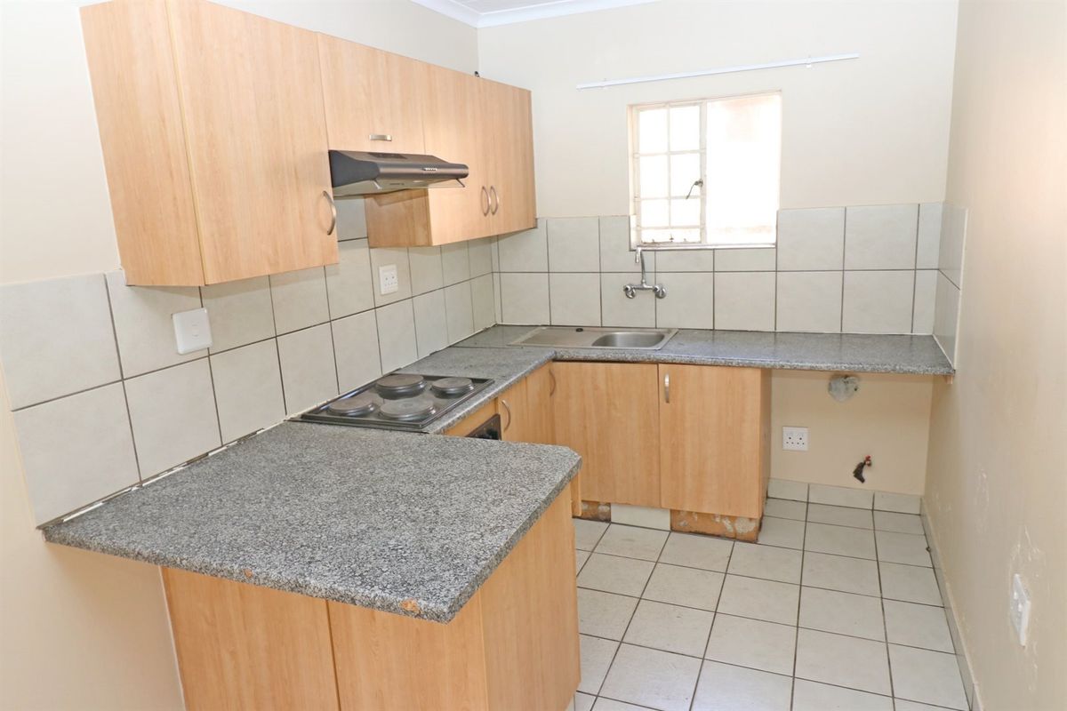 Perfect Starter Home or Investment! - Photo 4