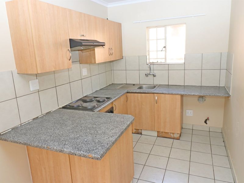 Perfect Starter Home or Investment! - Photo 4