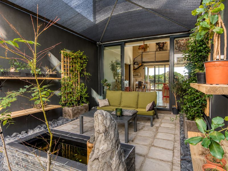 ARCHITECT-DESIGNED CREATIVE SANCTUARY WITH ICONIC TABLE MOUNTAIN SUNSET VIEWS - Photo 8
