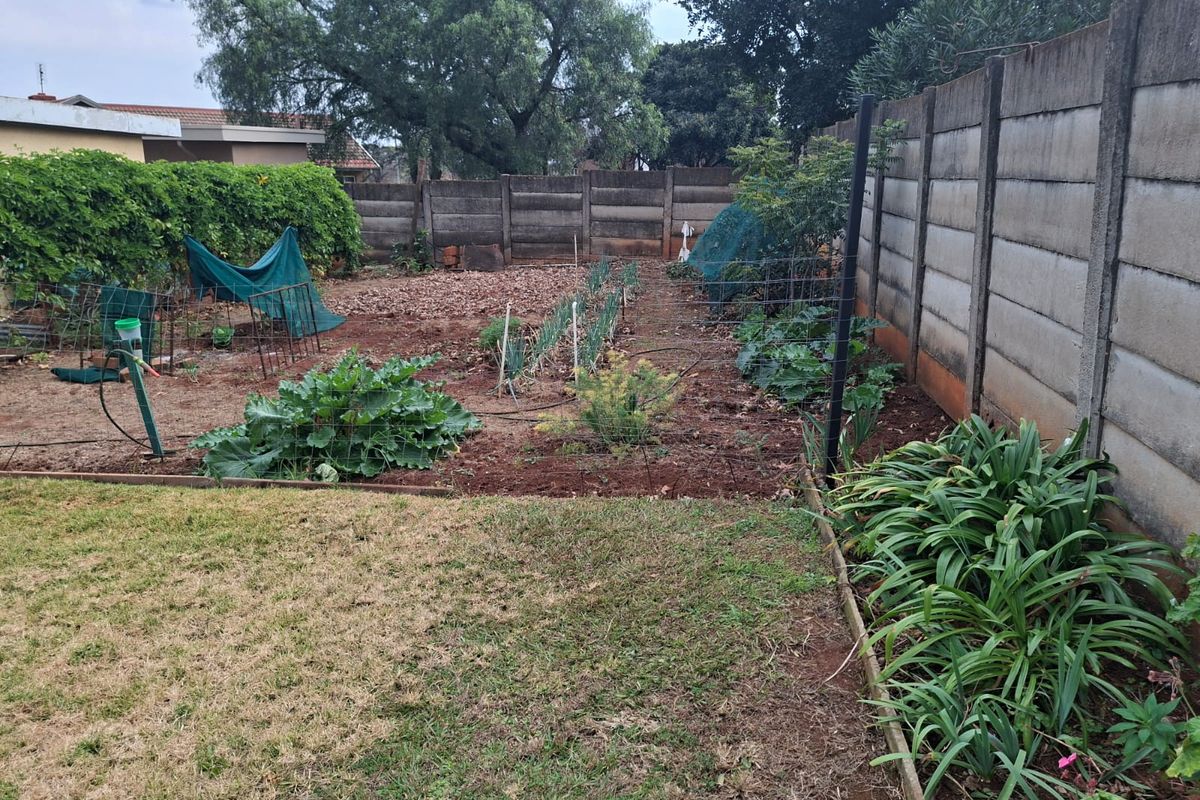 Calling All Investors – Prime Income-Generating Property in Sunnyridge Near Amajuba Training Centre - Photo 5