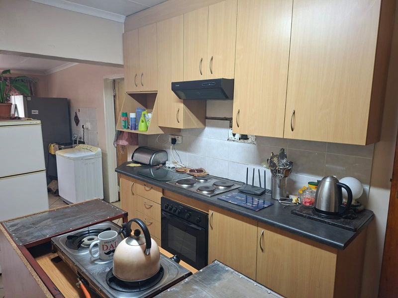 Calling All Investors – Prime Income-Generating Property in Sunnyridge Near Amajuba Training Centre - Photo 7