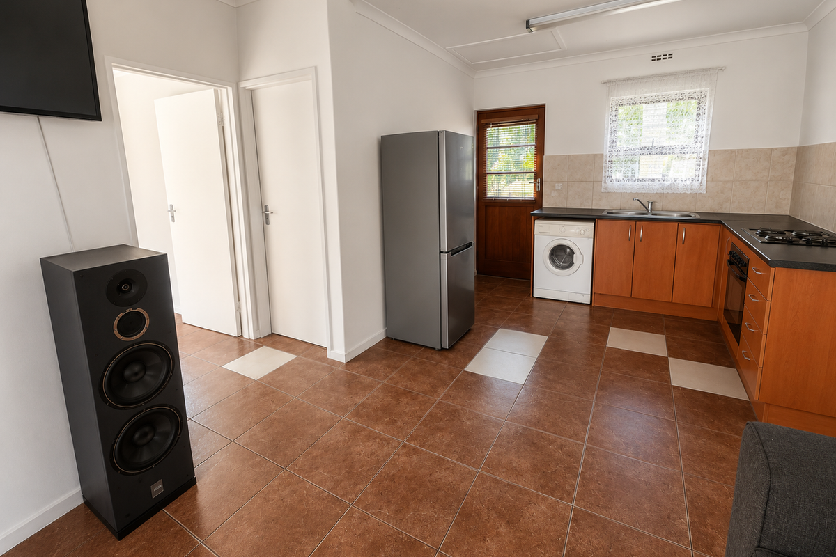 Perfect Starter Home in a Secure Complex! - Photo 5