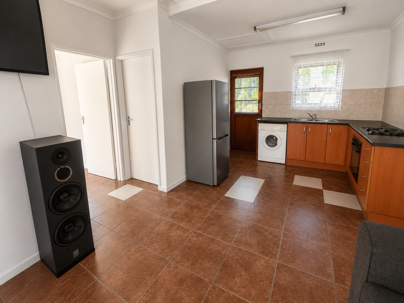 Perfect Starter Home in a Secure Complex! - Photo 5