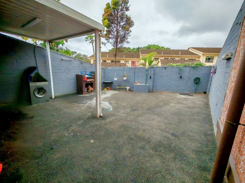 Unique Terraced Townhouse with Retro Modern Character – Umgeni Park - Photo 10