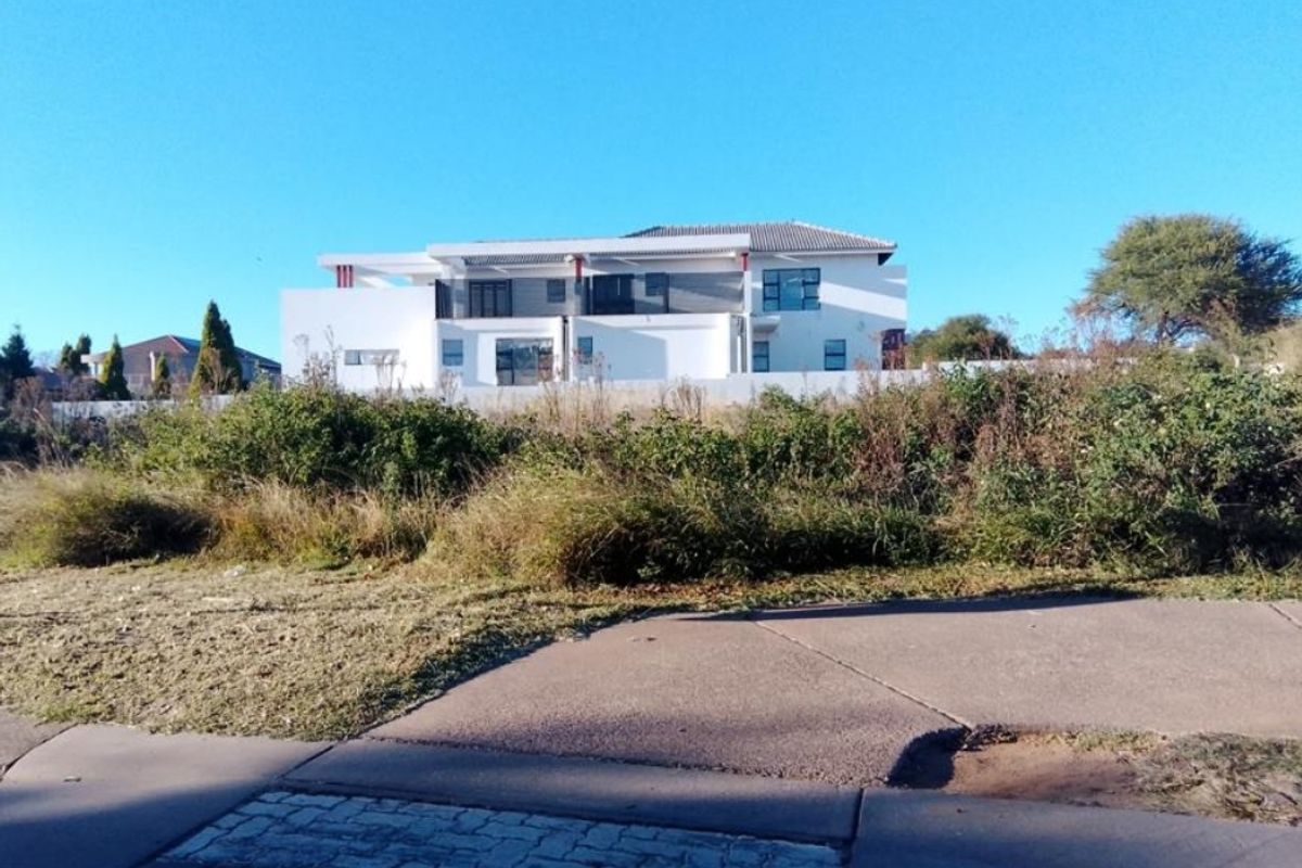 Vacant stand for sale - Photo 4