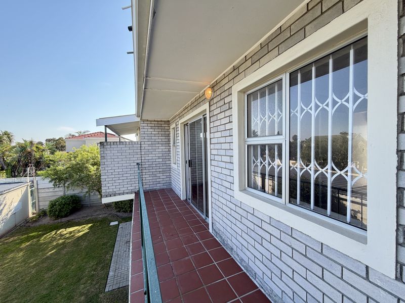 Well-Appointed 1 Bedroom Apartment in Secure Complex - Photo 9
