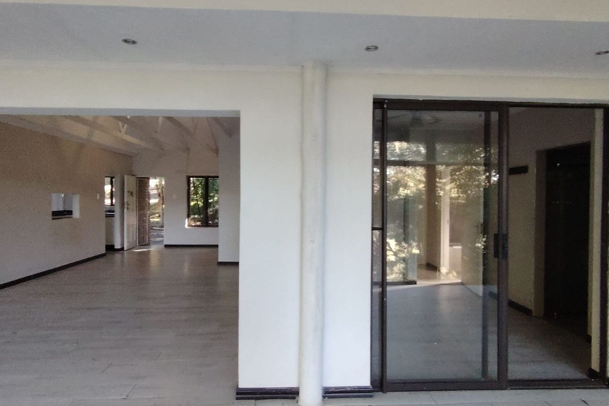 5 Bedroom House to Let in Lester Park Pietermaritzburg - Photo 2