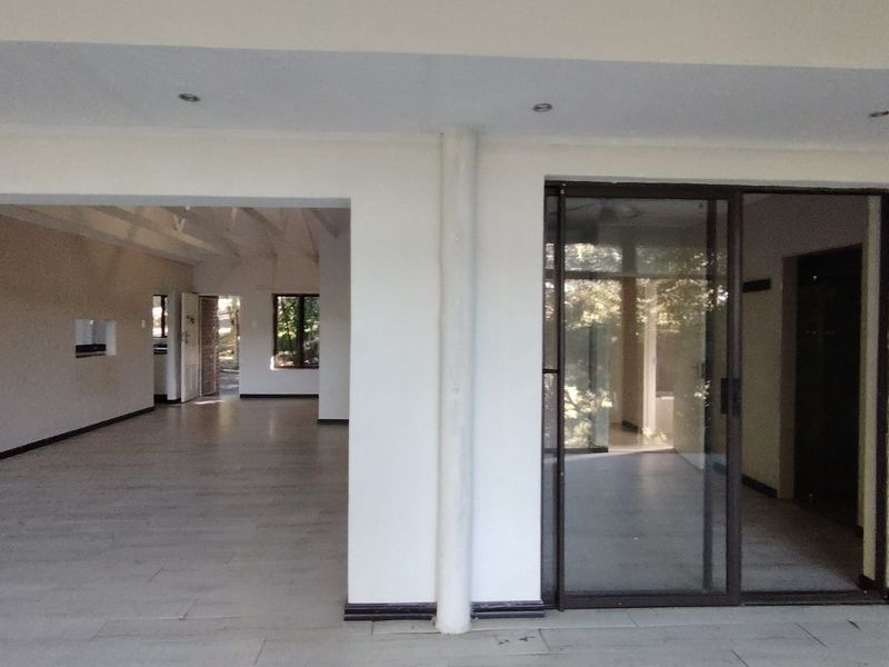 5 Bedroom House to Let in Lester Park Pietermaritzburg - Photo 2