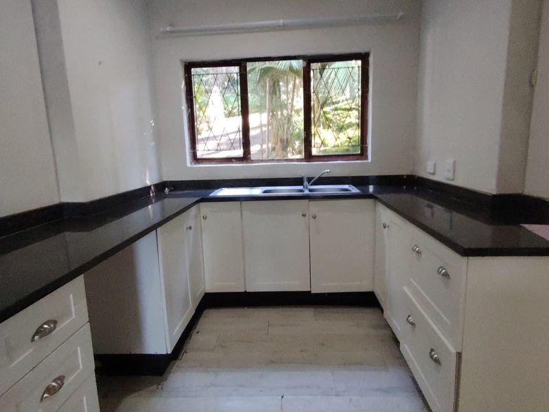 5 Bedroom House to Let in Lester Park Pietermaritzburg - Photo 3