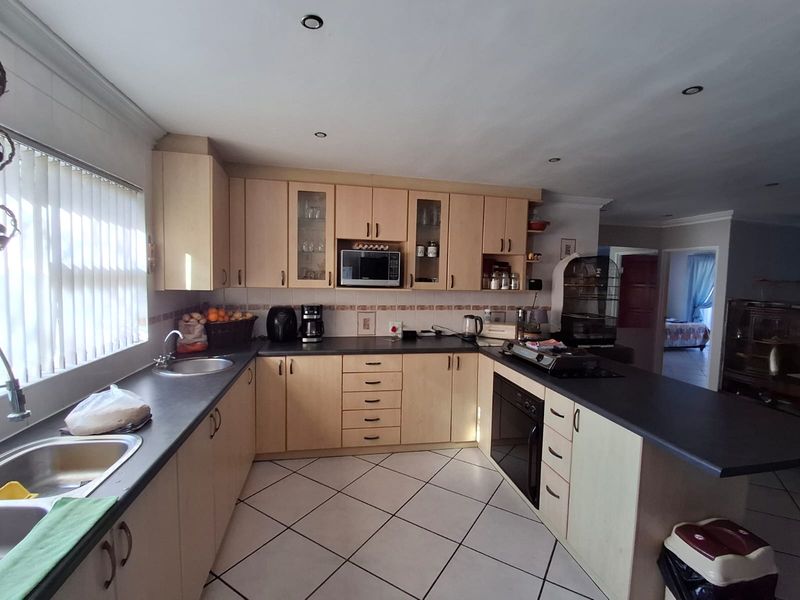 Apartment Rental Monthly In Kraaifontein - Photo 6