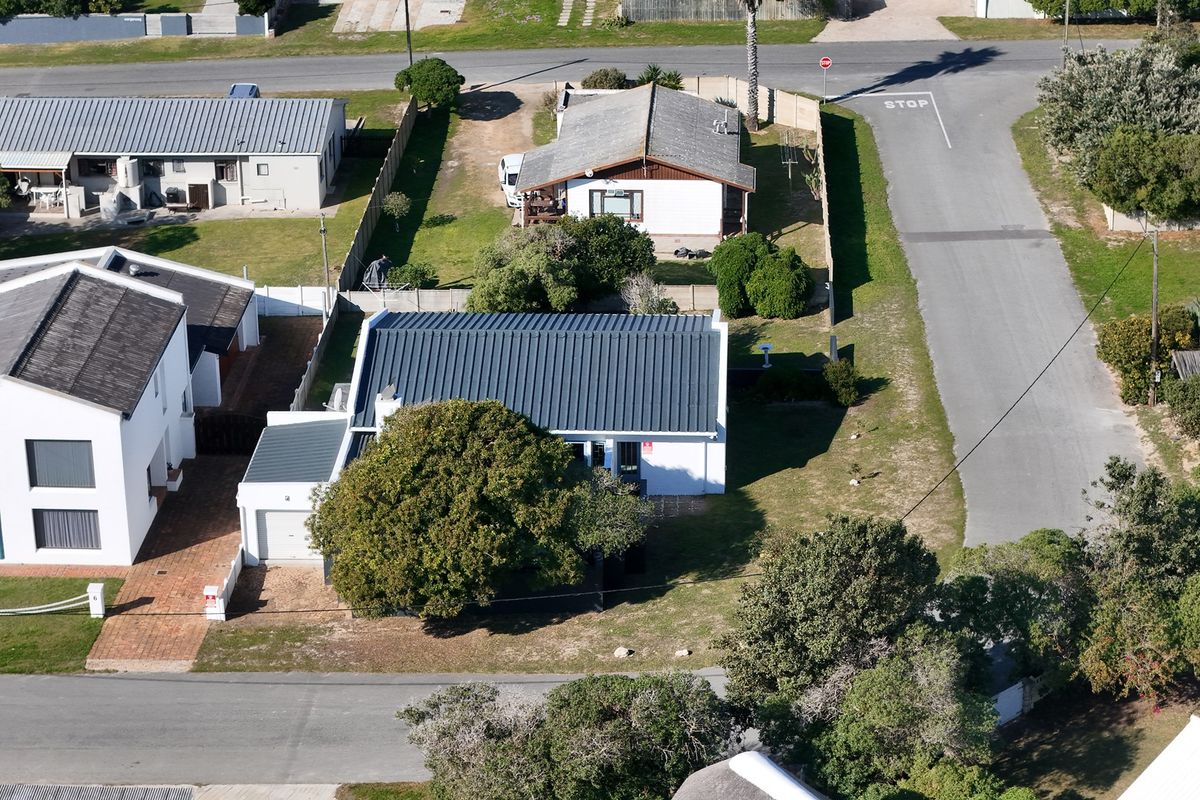 Lovely Home for sale in Arniston - Photo 4