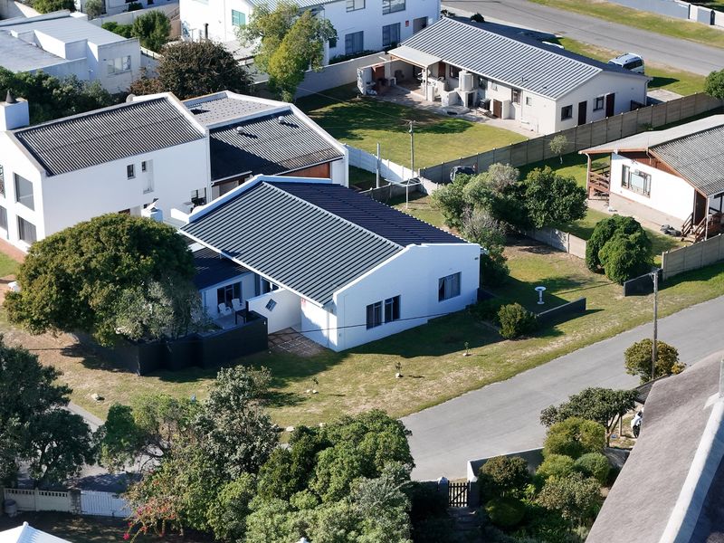 Lovely Home for sale in Arniston - Photo 3