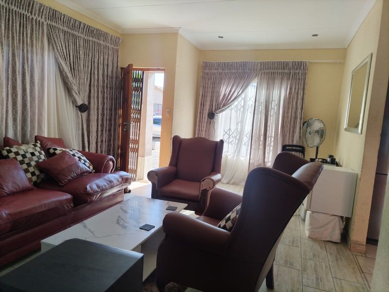 3-Bedroom Home – Move-In Ready in Tlhabane West - Photo 7