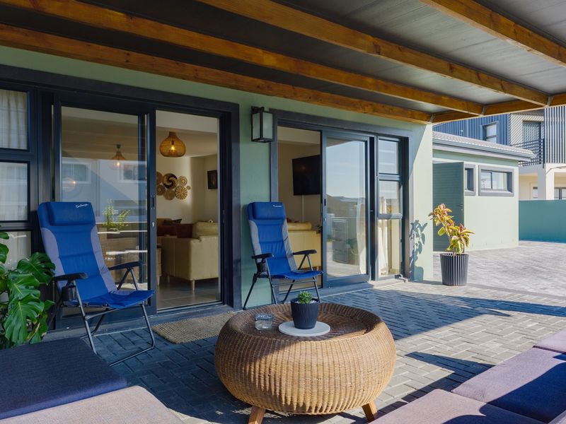 One of the Most Beautiful Homes in Struisbaai - Photo 4