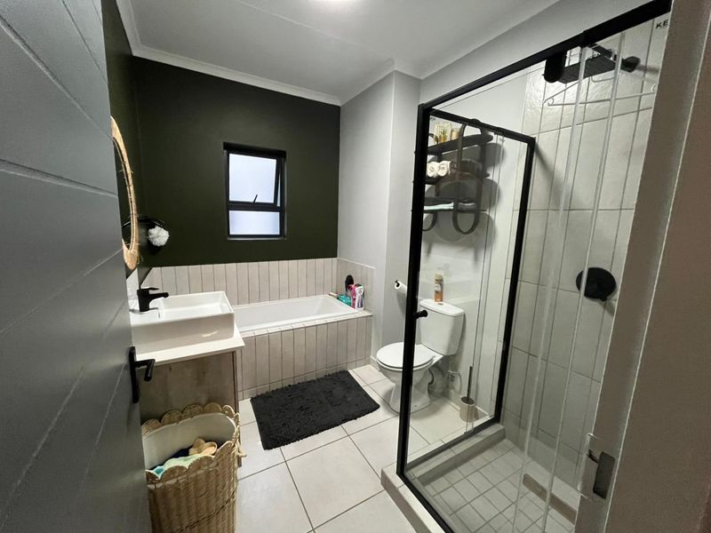 Modern 3-Bedroom Apartment To Rent in Magnolia Ridge - Photo 8