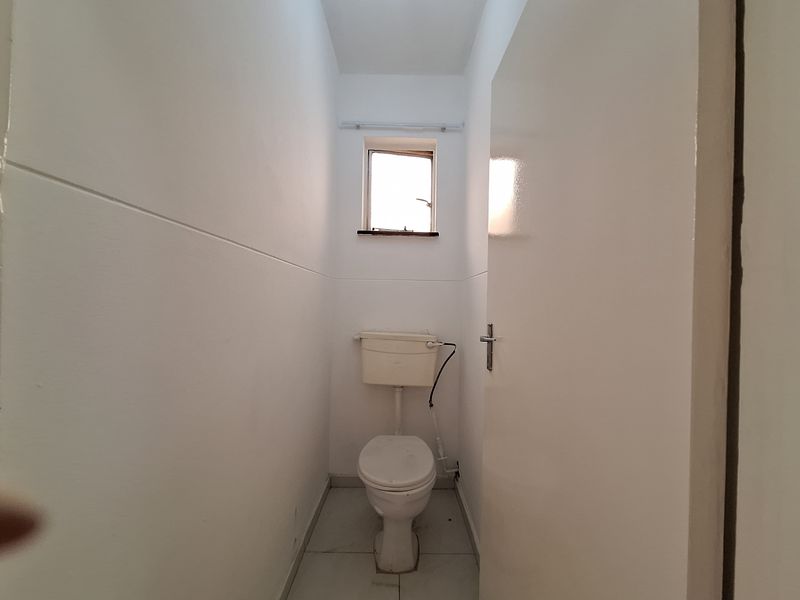Just Renovated - Photo 8