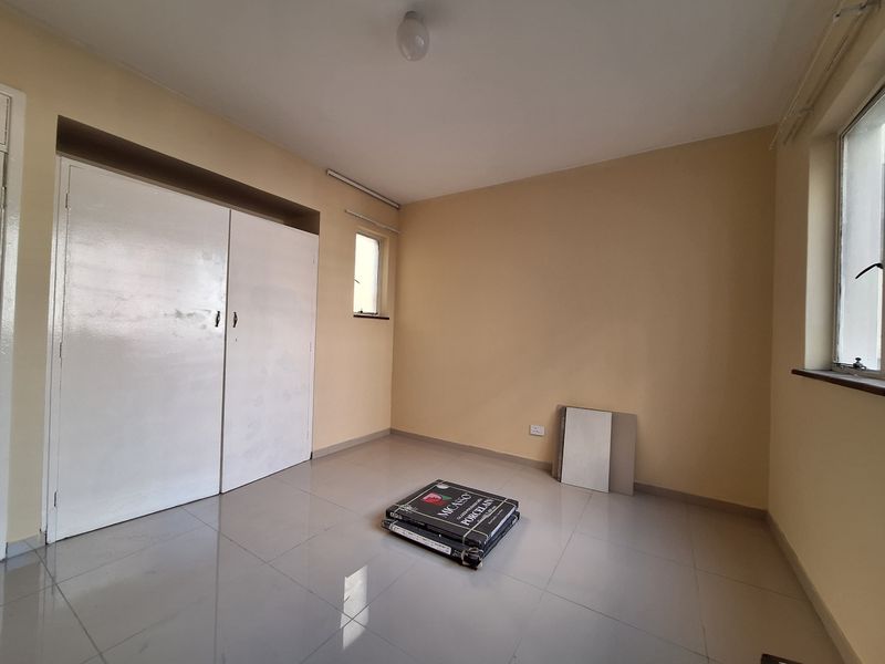 Just Renovated - Photo 4