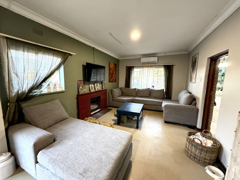 Charming Family Home with Flatlet in the Heart of Cullinan - Photo 1