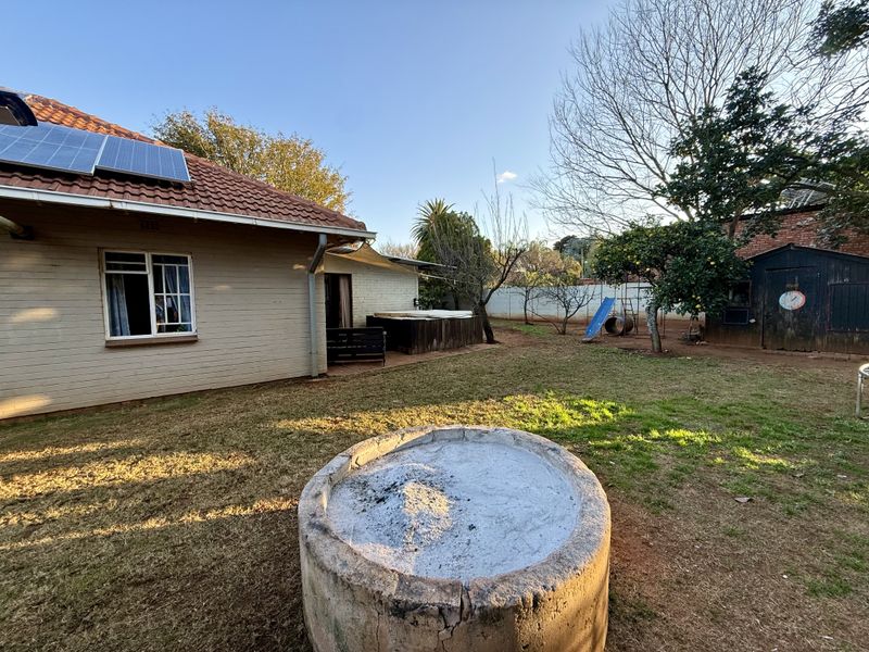 Charming Family Home with Flatlet in the Heart of Cullinan - Photo 8