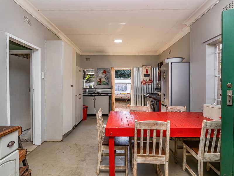 Charming Family Home with Flatlet in the Heart of Cullinan - Photo 5
