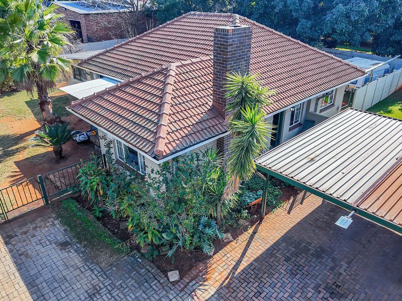 Charming Family Home with Flatlet in the Heart of Cullinan - Photo 6