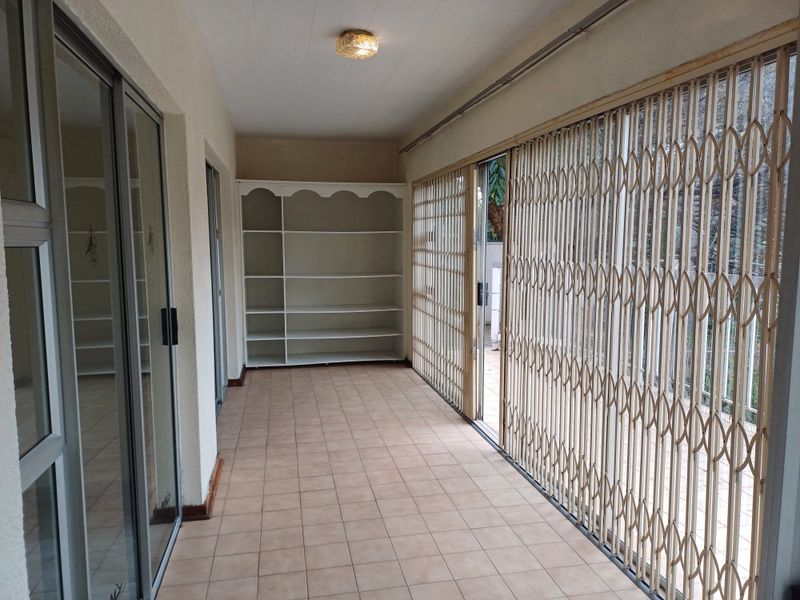 Apartment Rental Monthly In Alberton - Photo 2