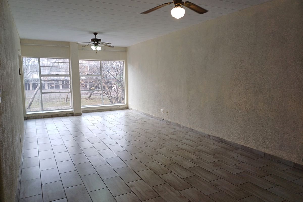 Apartment Rental Monthly In Alberton - Photo 3