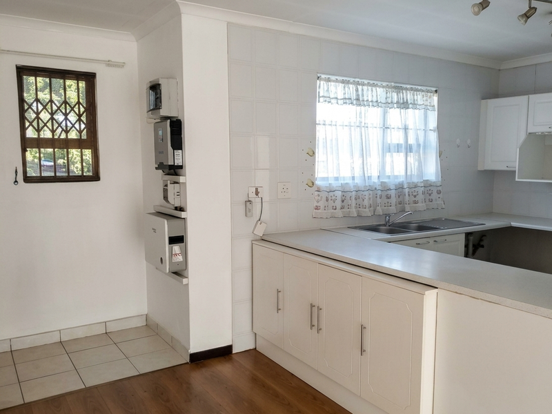 Discover Your Ideal 2-Bedroom Apartment in Bradford Estate, Bedfordview - Photo 5