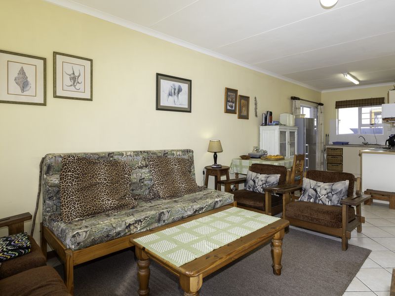 Charming Two-Bedroom Townhouse in Secure Shangri La Complex – West Bank, Port Alfred - Photo 6
