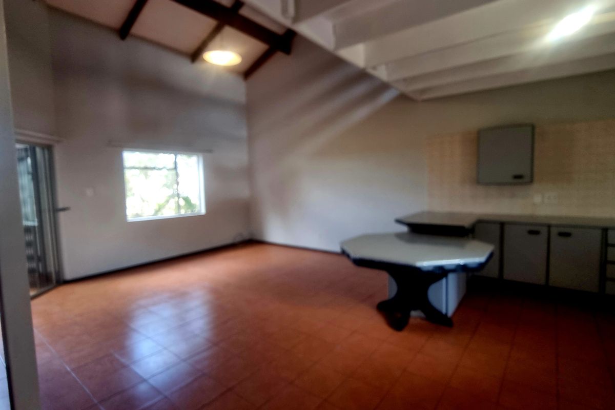 3 Bedroom Townhouse for Sale in Elarduspark - Photo 4