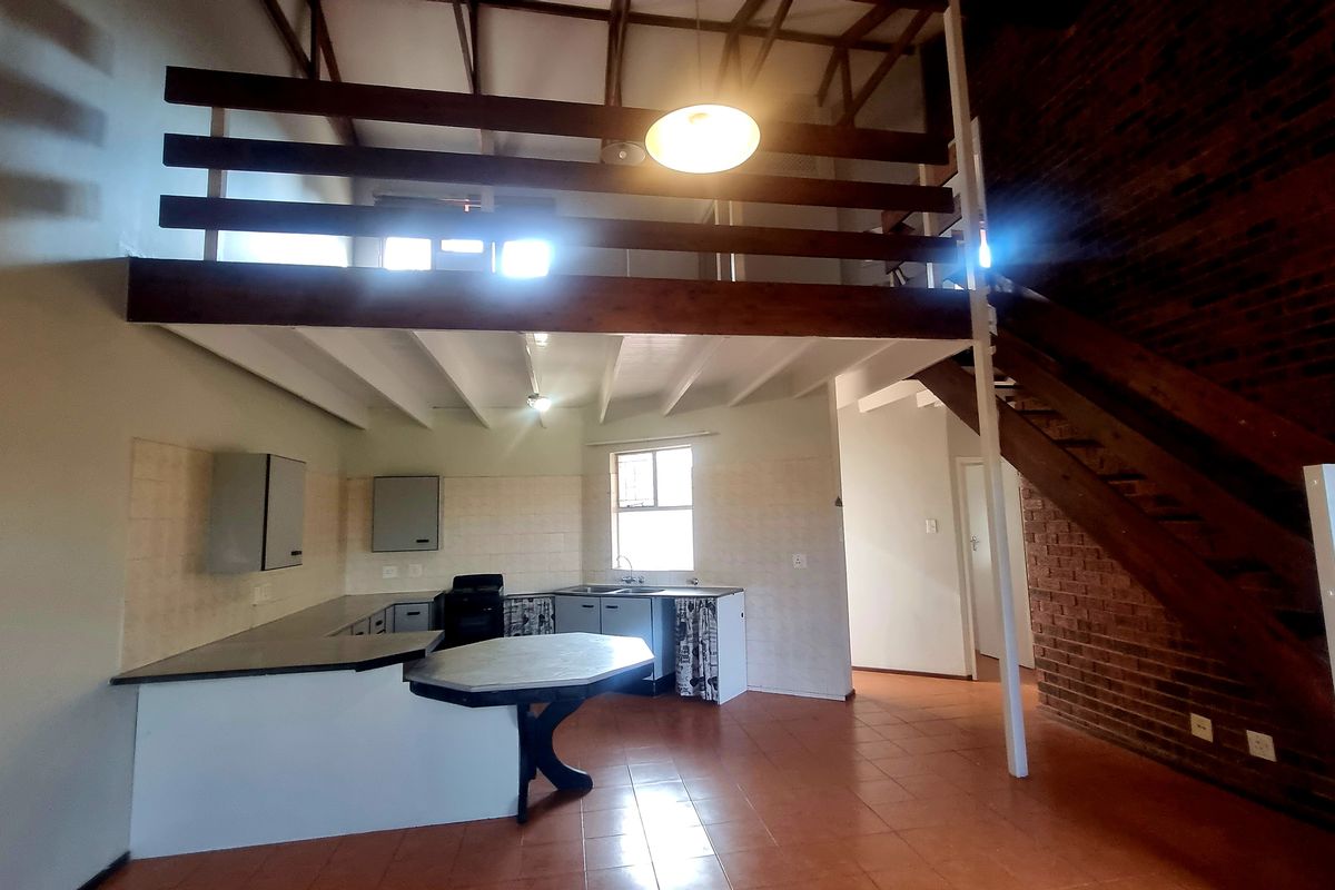3 Bedroom Townhouse for Sale in Elarduspark - Photo 3