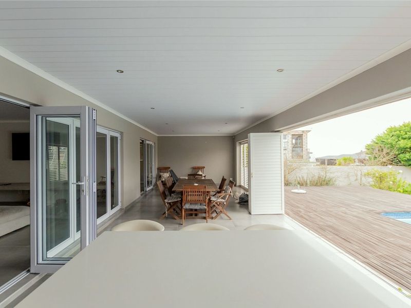 A home for the extended family with lagoon views and so much more - Photo 8