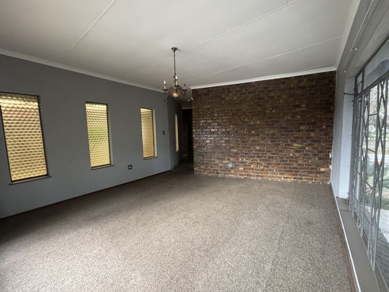 Large Home for Sale - Photo 7