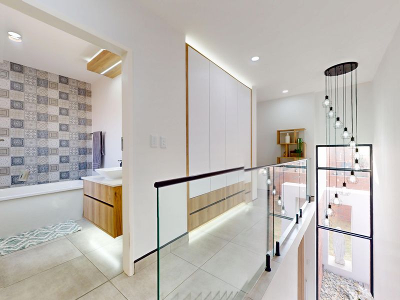 Luxury Living Redefined – Ultra-Modern Duplex in Prime Bartlett - Photo 9