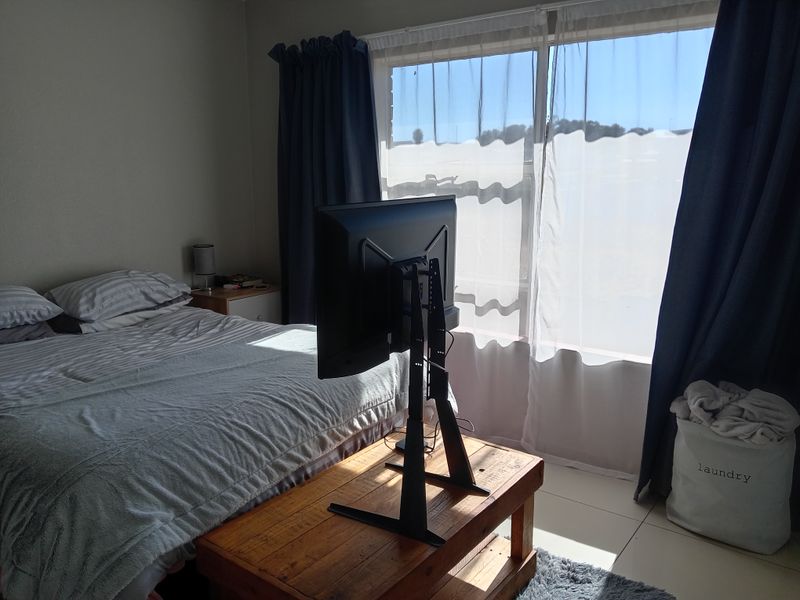 2 Bedroom 1 Bathroom Alberton North - Photo 10