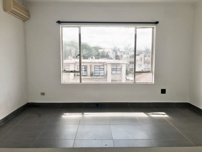 Morningside Two Bedroom flat for sale - Photo 6