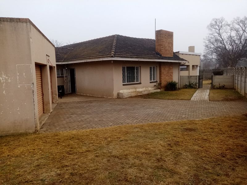 3 Bedroom Property in Nigel Ext 2 - Photo 4