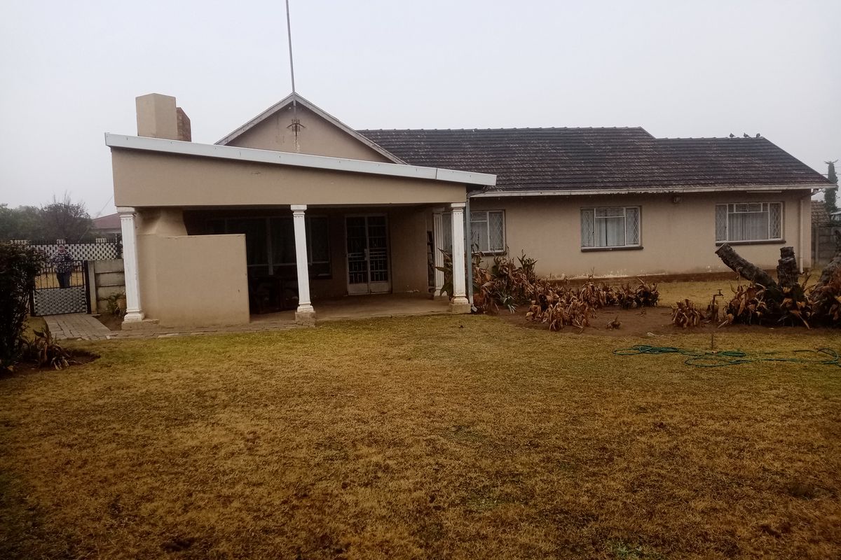 3 Bedroom Property in Nigel Ext 2 - Photo 5