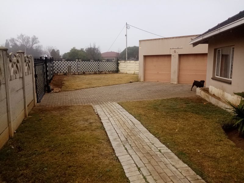 3 Bedroom Property in Nigel Ext 2 - Photo 7