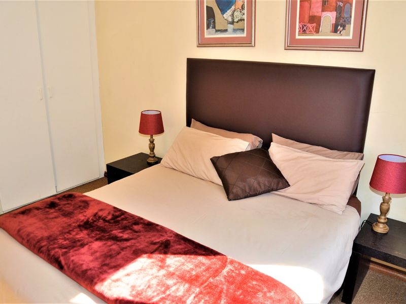 Modern Living In Prime Location - Photo 9