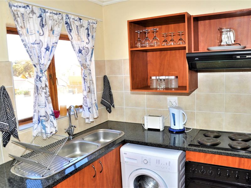 Modern Living In Prime Location - Photo 6